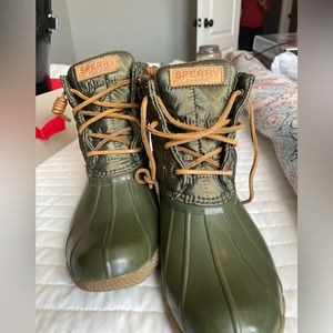 Womens sperry boots